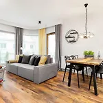 Black&white - Loft Style Daire