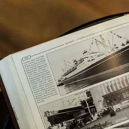 Black&white - Loft Style Lejlighed